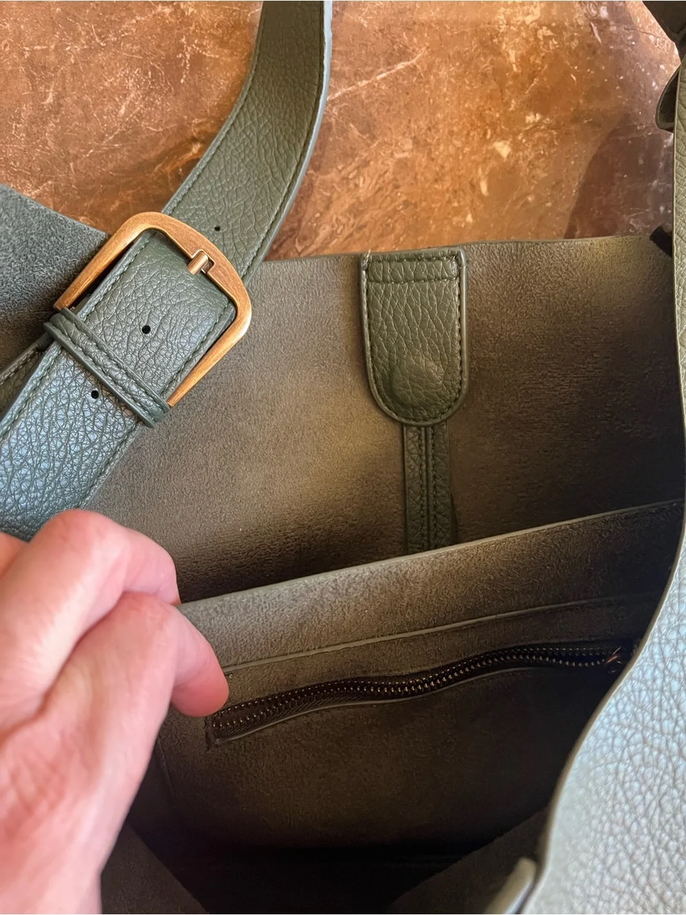 Dark Green GAP Hobo Bag with magnetic closure and attached wallet